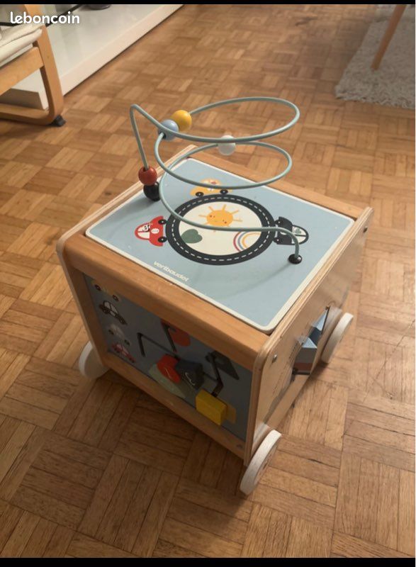 Cube activité bois XL (image 1)