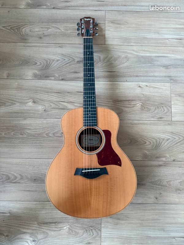 Guitare Taylor GS Mini - état parfait, avec étui (image 1)