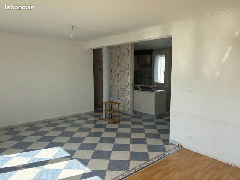 Appartement 4 pièces 66 m² · à Saint-Quentin · 66 m² · 45 000 €