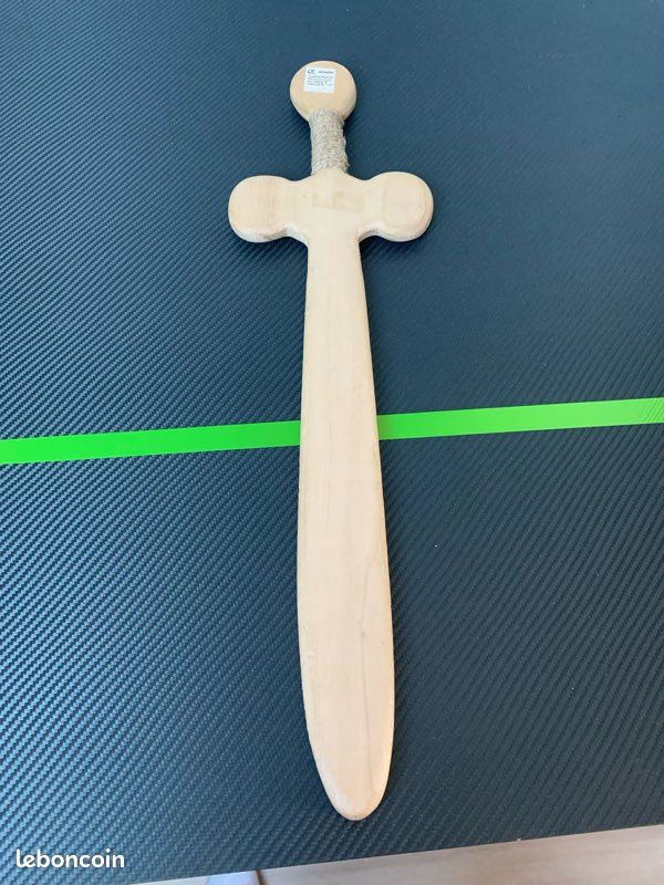 Épée en bois (image 2)
