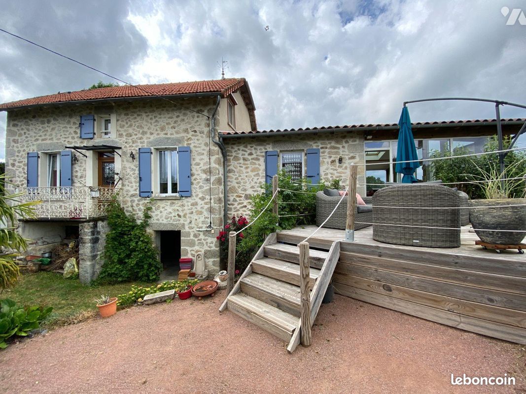 Maison 5 pièces 166 m² · à Omps · 166 m² · 275 600 €