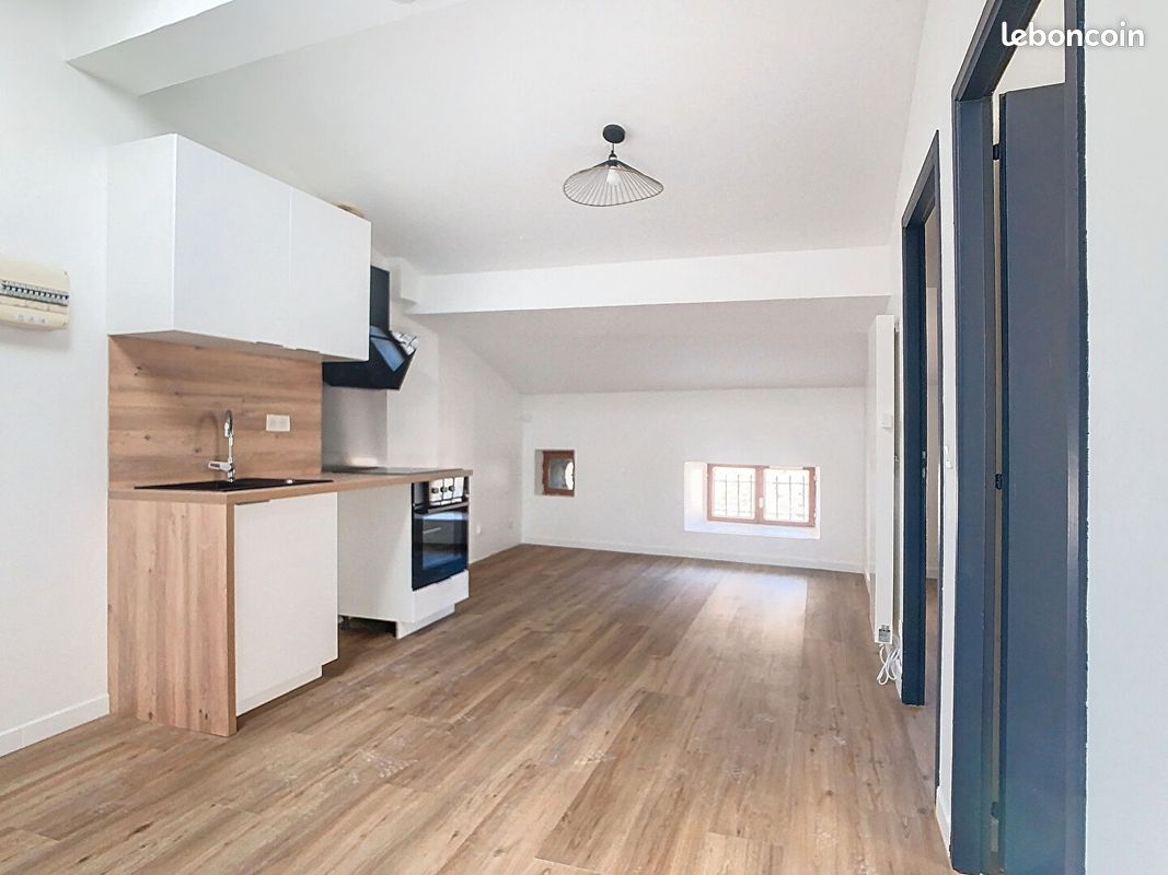 Appartement 4 pièces 42 m² · à Montélimar · 42 m² · 605 €/mois