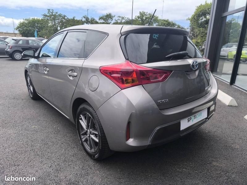 Toyota Auris HSD 136h Dynamic (image 4)