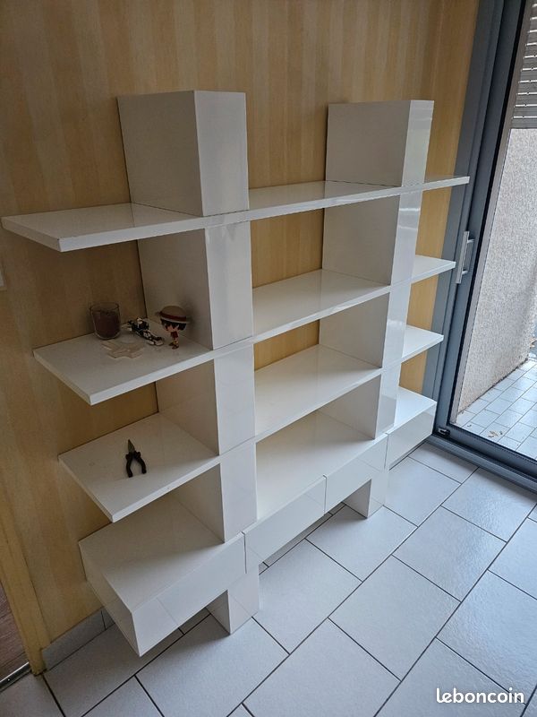 Étagère blanche et bureau (image 6)