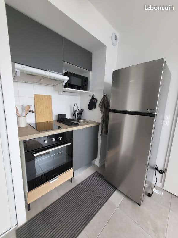 Studio meublé de 24.50 m² avec place de parking quartier Arlac / Pellegrin - Bordeaux 33000 Victor Hugo Saint-Augustin (image principale 4)