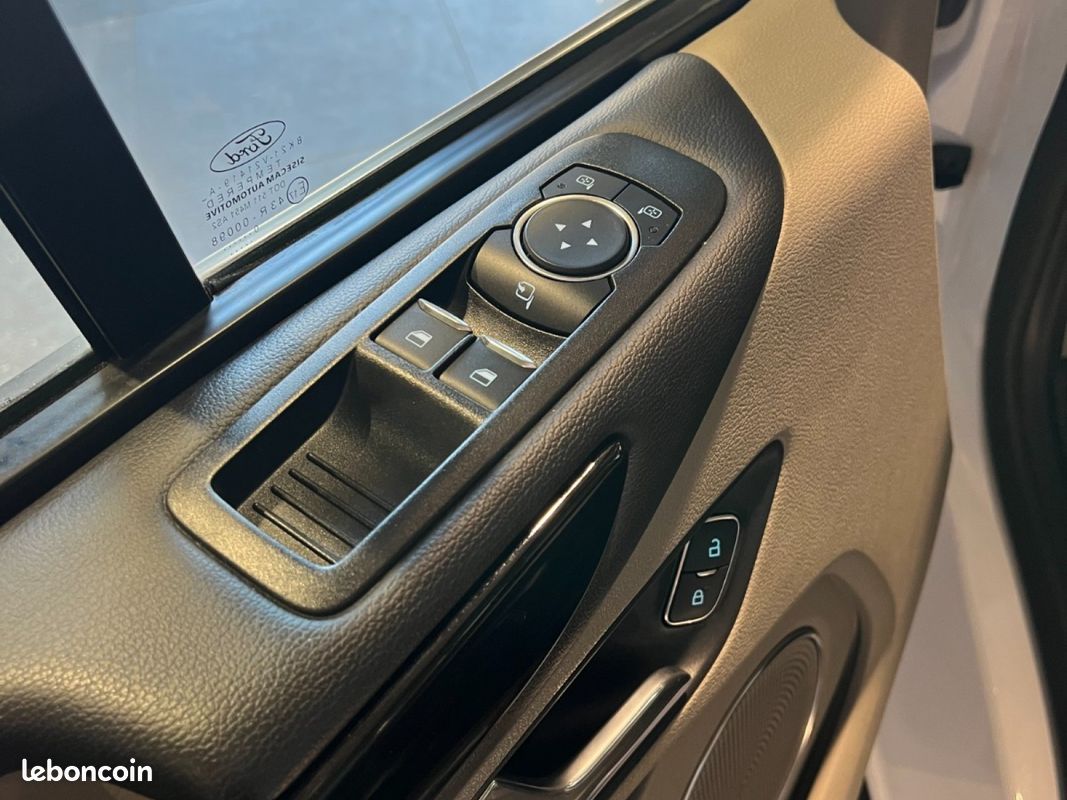 FORD TOURNEO CUSTOM 320 L1H1 1.0 EcoBoost 120 Phev Titanium (image 29)