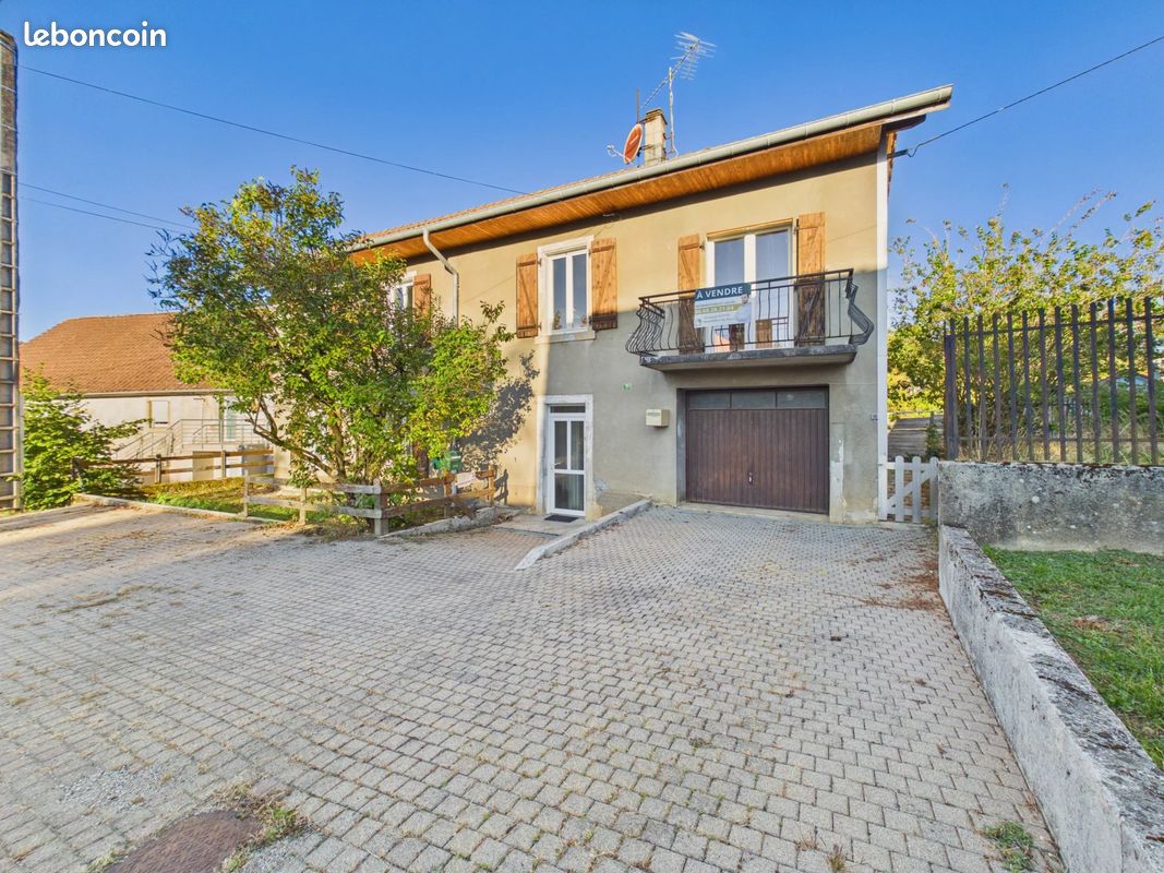 Appartement 6 pièces 137 m² · à Villars-lès-Blamont · 137 m² · 115 000 €