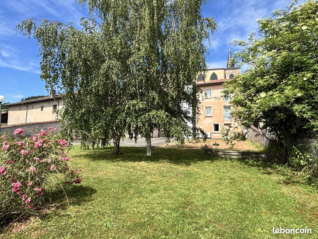 Immeuble 500 m² · à Saint-Igny-de-Vers · 500 m² · 200 000 €