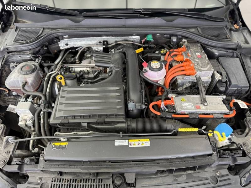 Volkswagen Golf 1.4 Hybrid Rechargeable OPF 204 DSG6 Style (image 14)