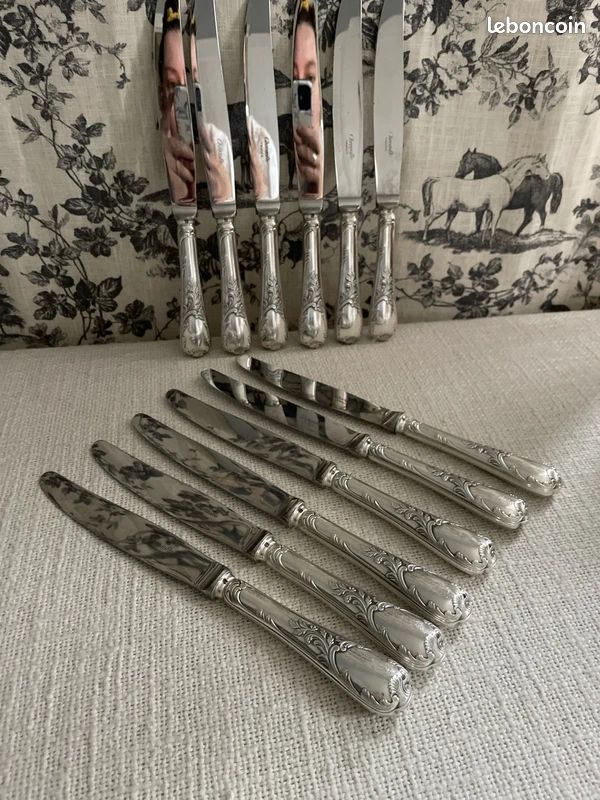 12 couteaux de table manche métal argenté orfèvre Christofle modèle