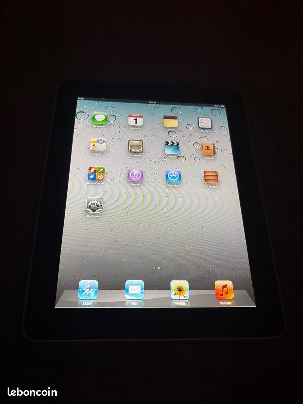 IPad 1 16gb (image 1)