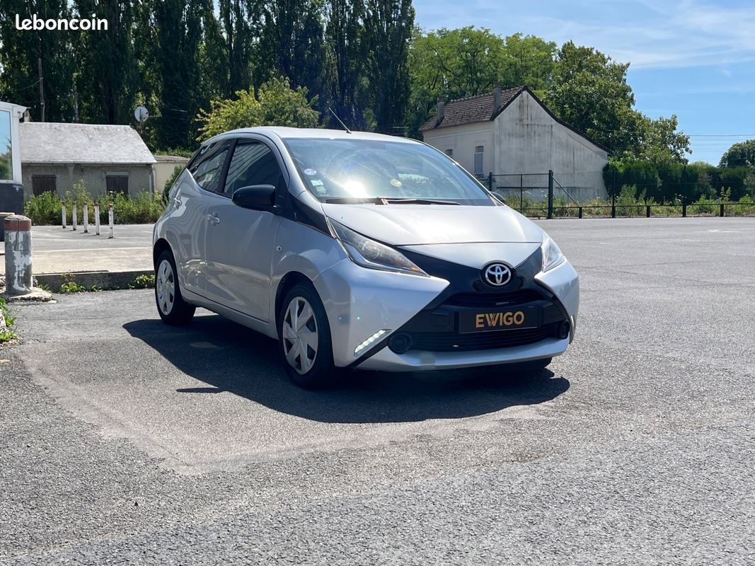 TOYOTA AYGO 1.0 VVTI 70 *RIEN A PREVOIR - MOTEUR A CHAINE - CAMERA DE RECUL - CLIMATISATIOn (image 5)