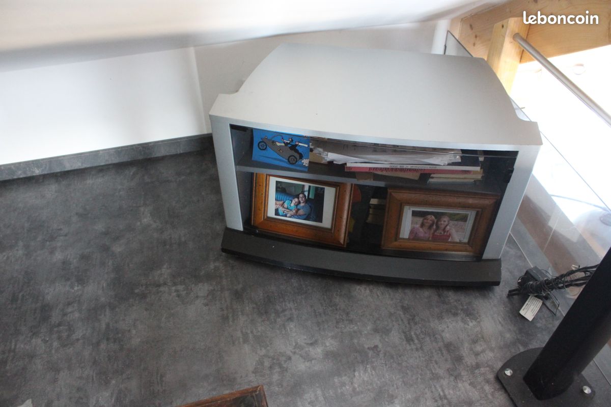 Table tele (image 1)