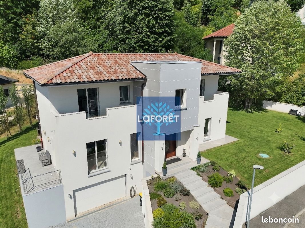 Maison 6 pièces 201 m² · à Vernaison · 201 m² · 1 100 000 €