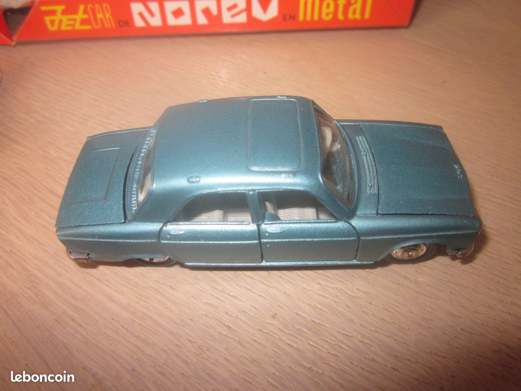 LE5514 NOREV 471953 1/43 Camion Peugeot J5 EDF GDF