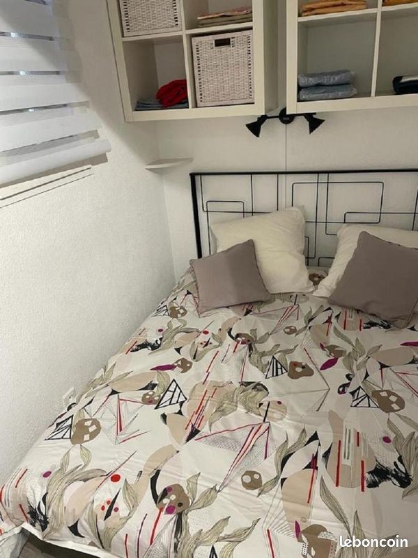 Entre ST-RAPHAEL et ST-TROPEZ, Studio pieds dans l'eau, à partir de 500E semaine (image 9)