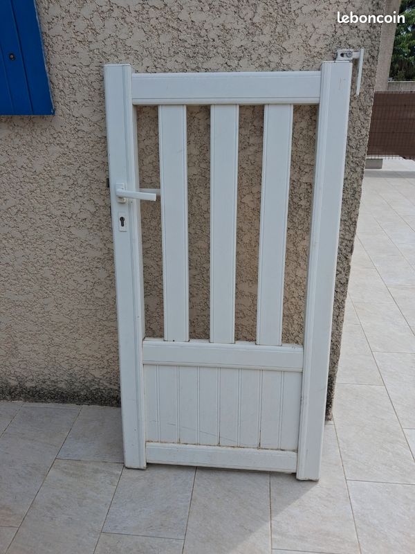 Portillon haut : 1.50 / larg : 0.80 (image 3)
