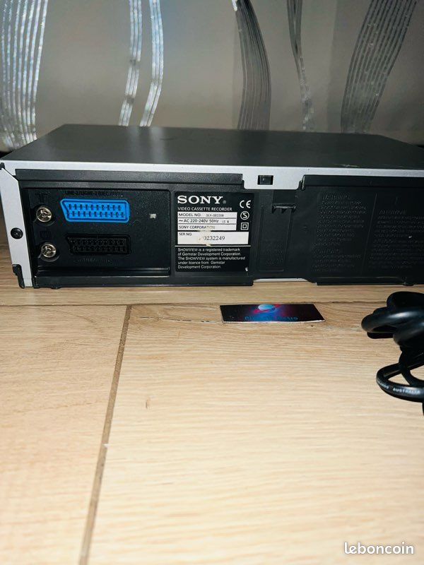 Videorecorder VHS Sony SLV-D950B magnétoscope (Gebraucht) in Collonges