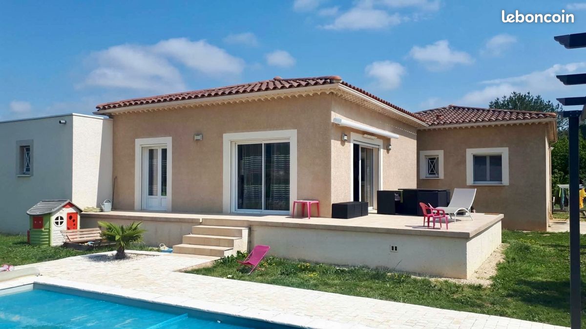 Maison 6 pièces 162 m² · à Saint-Julien-les-Rosiers · 162 m² · 370 000 €