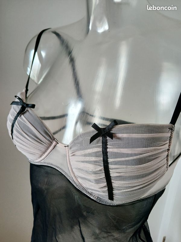 Nuisette en voile noir et rose poudré - Vêtements