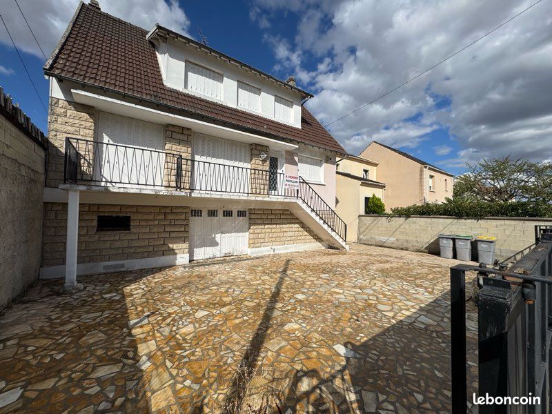 Maison 7 pièces 240 m² · à Mitry-Mory · 240 m² · 400 000 €