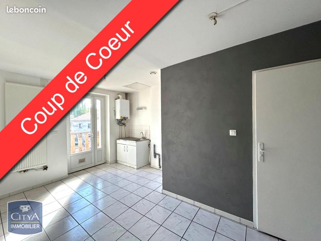 Appartement 2 pièces 37 m² · au Chambon-Feugerolles · 37 m² · 300 €/mois