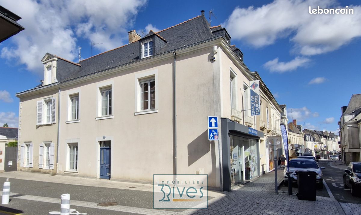 Maison 6 pièces 167 m² · à Le Lion-d'Angers · 167 m² · 242 000 €