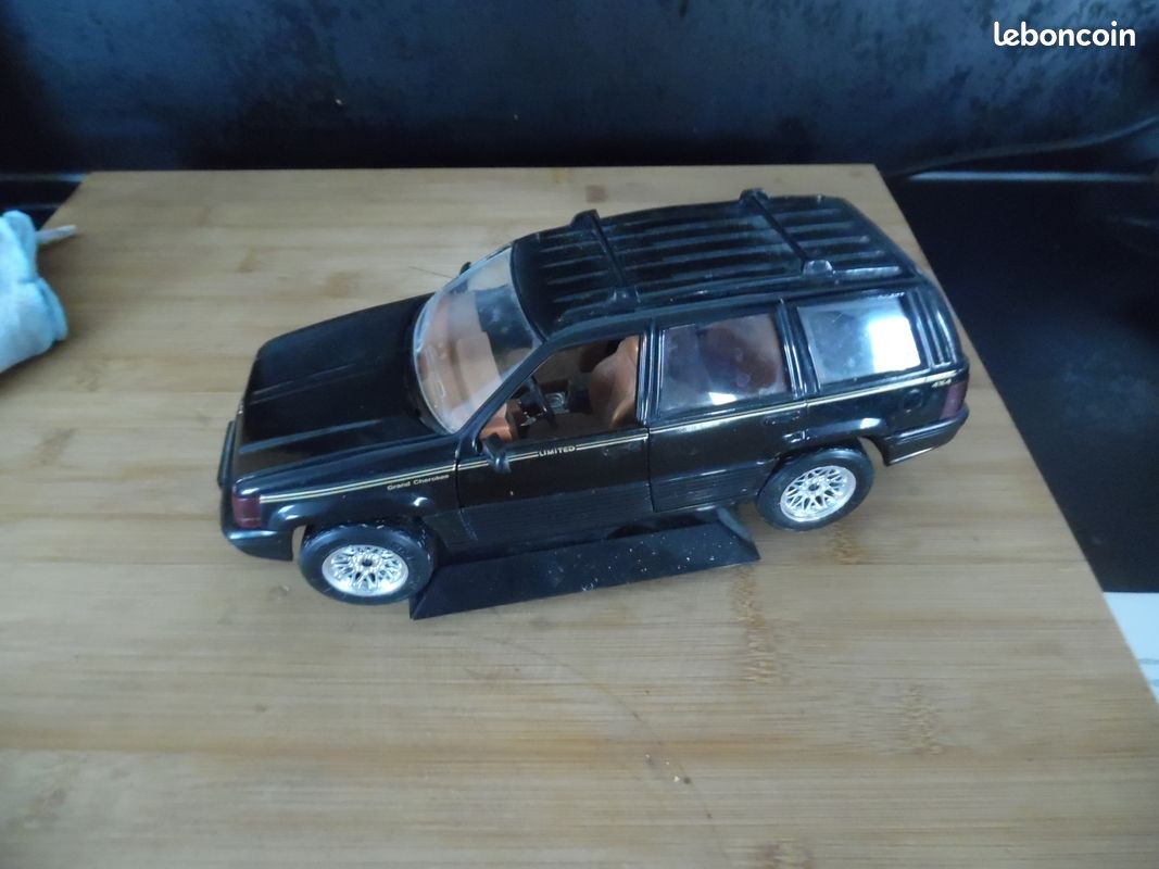 Miniature jeep cherokee d'occasion - Collection - - page 2