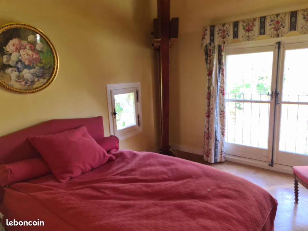 Propriété 13 pièces 341 m² (image 14)
