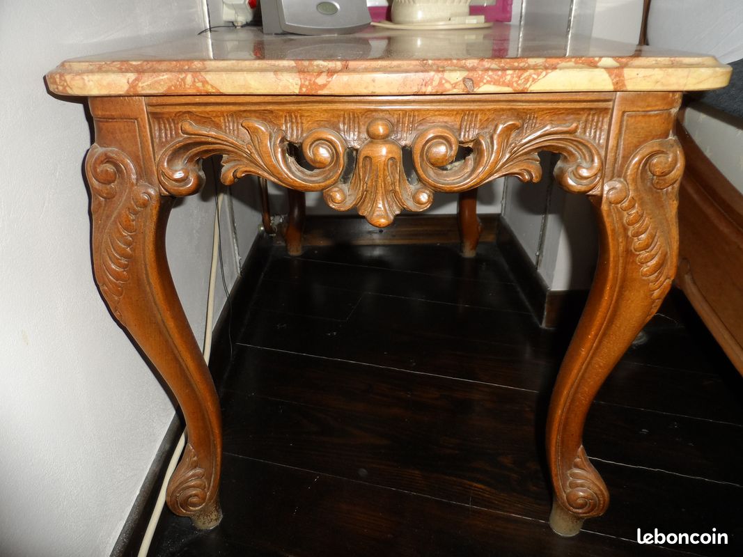 Vend petit table basse style louix 15 (image 2)