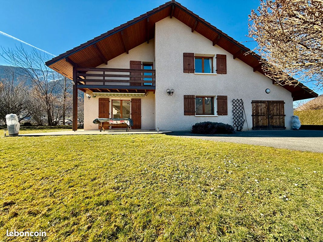 Maison 5 pièces 132 m² · à Doussard · 132 m² · 698 000 €