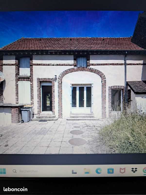 Maison 2 pièces 61 m² · aux Bordes · 61 m² · 117 000 €