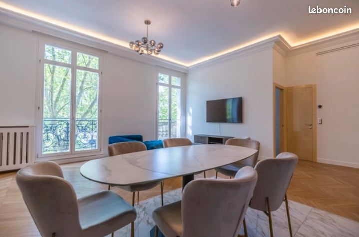 Appartement 3 pièces 95 m² · à Paris · 95 m² · 4 950 €