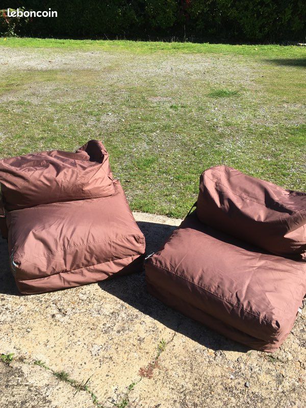 Poufs (image 1)