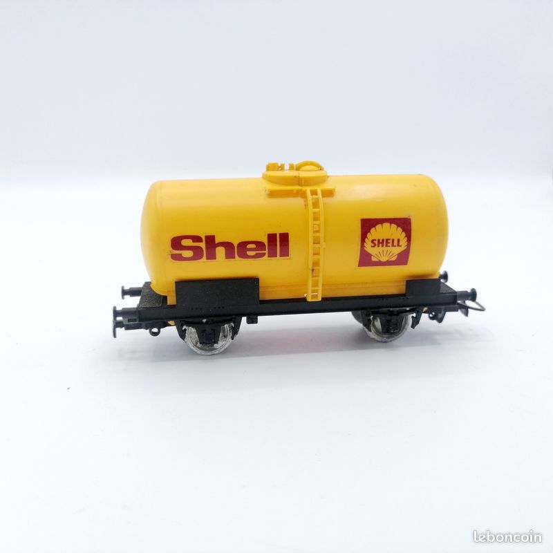 HORNBY- SNCF -LOT DE 4 WAGONS CITERNE -  ESSO - PRIMAGAZ