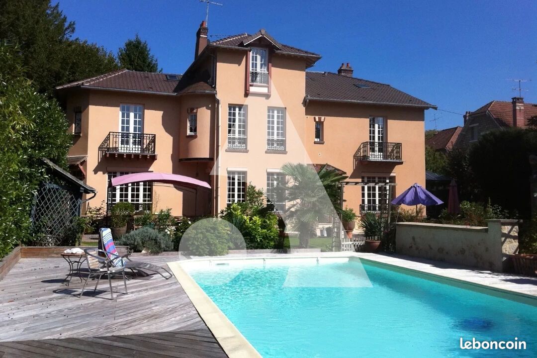 Maison 8 pièces 245 m² · à L'Isle-Adam · 245 m² · 1 350 000 €