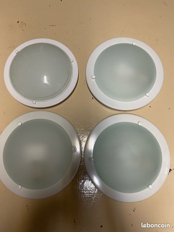 Plafonnier blanc (image 1)