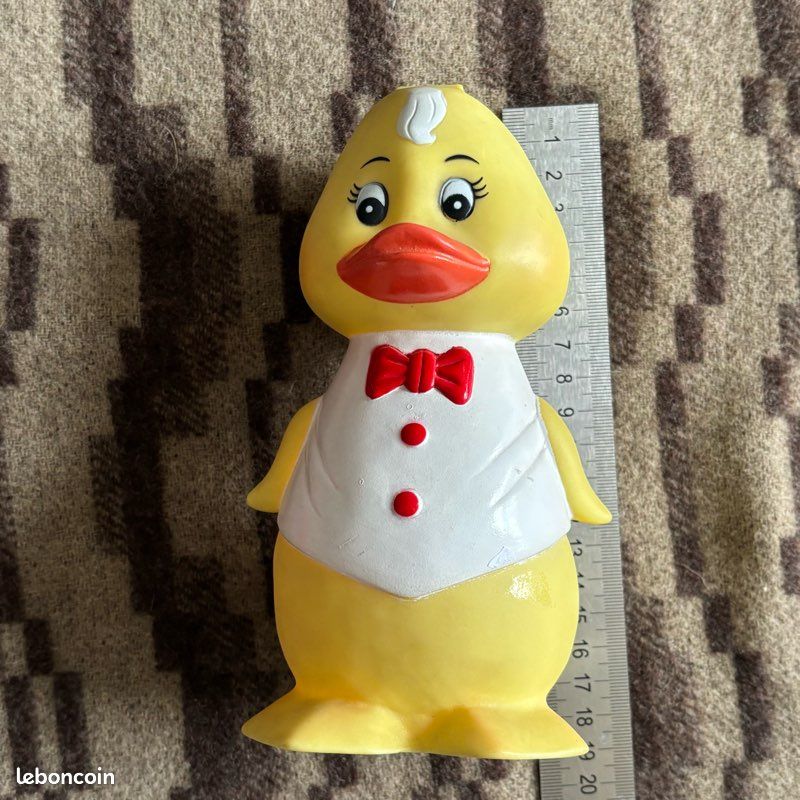 Grande Tirelire Canard – À Nettoyer – Occasion