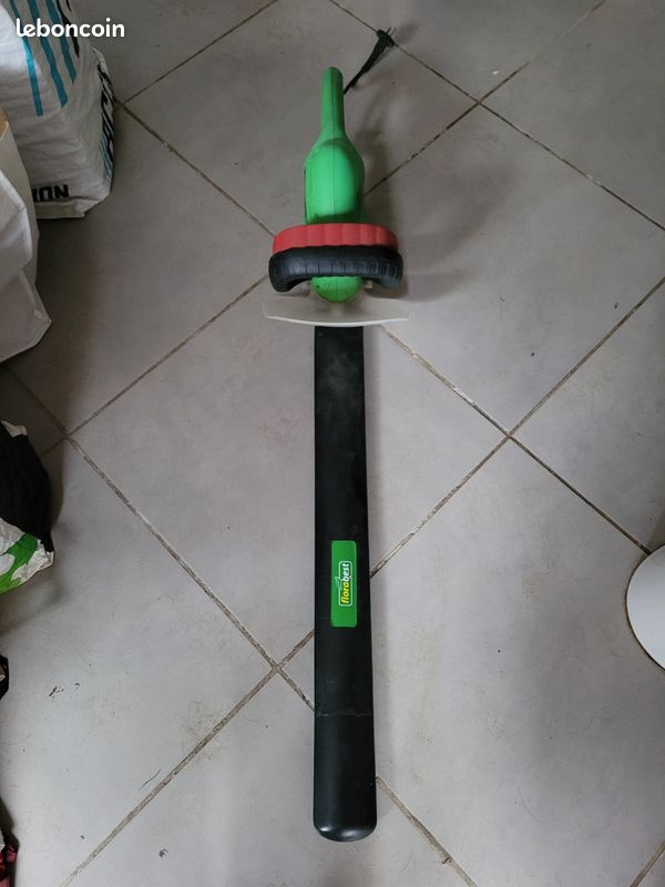 Taille haie électrique (image 2)