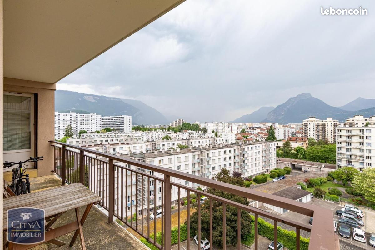 Appartement 3 pièces 68 m² · à Grenoble · 68 m² · 120 000 €