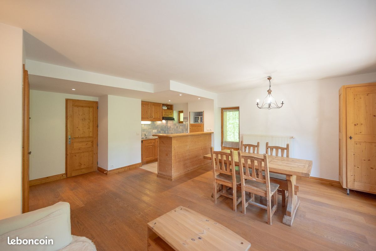 Appartement 2 pièces 43 m² · à Les Allues · 43 m² · 420 000 €