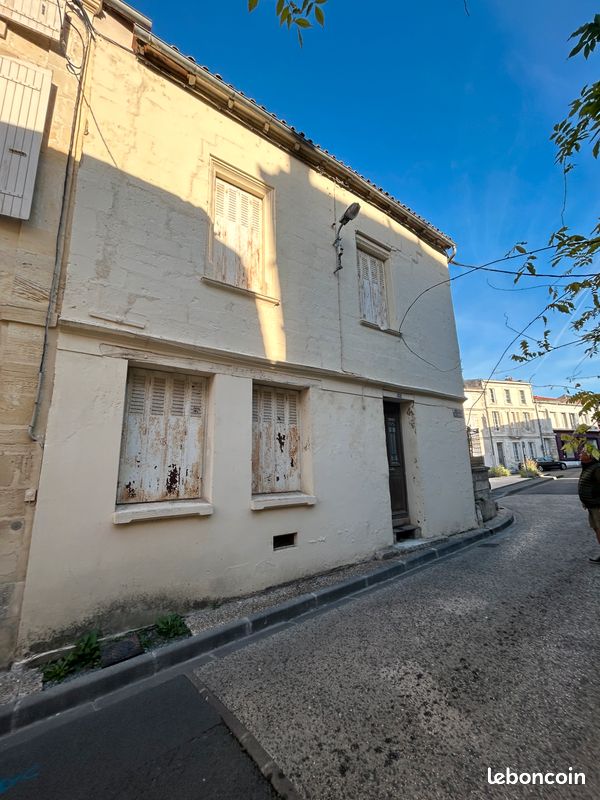 Maison 1 pièce 120 m² · à Saint-Jean-d'Angély · 120 m² · 43 000 €