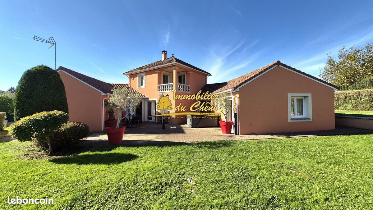 Maison 7 pièces 180 m² · à Andornay · 180 m² · 339 000 €