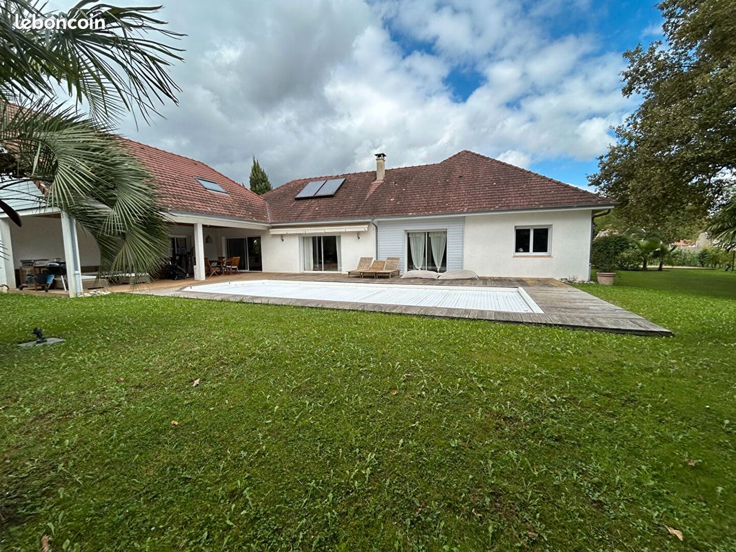 Maison 7 pièces 219 m² · à Artiguelouve · 219 m² · 499 000 €