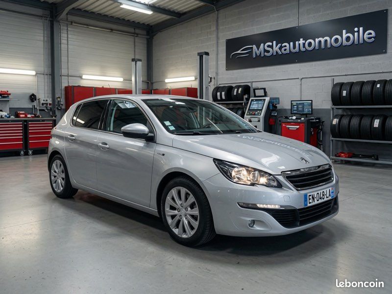 PEUGEOT 308 PHASE II (T9) 1.2 e-THP 12V 110 cv Pack Style - Garantie 6 Mois - ÉTAT IRRÉPROCHABLE (image 2)