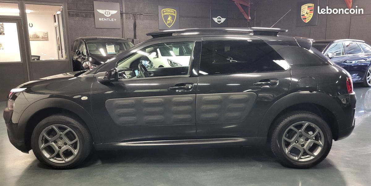 CITROEN C4 Cactus 1.6 BlueHDi 100cv Shine (GPS - Caméra - Toit Panoramique) / FINANCEMENT (image 2)