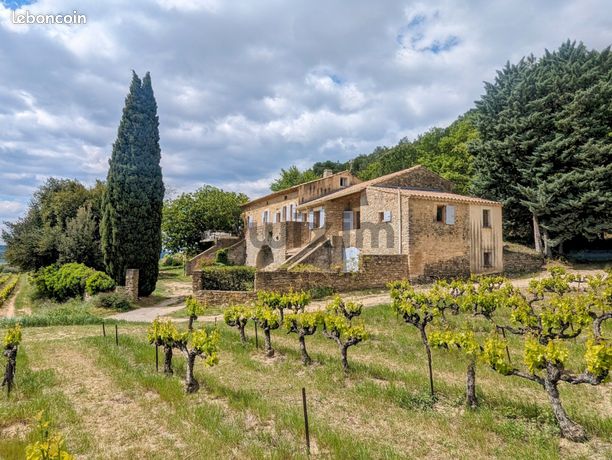 Propriété 18 pièces 302 m²