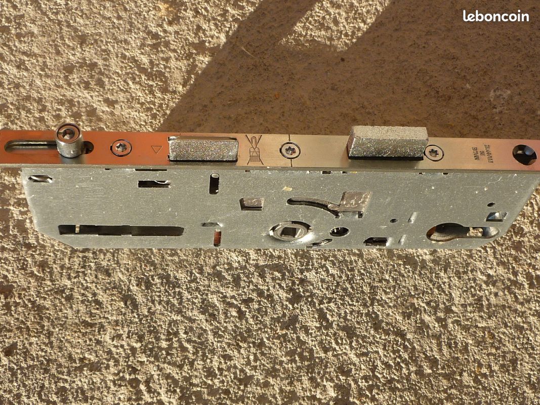 Créone-serrure 5 Points 20500 D - Ax 40 - Vachette