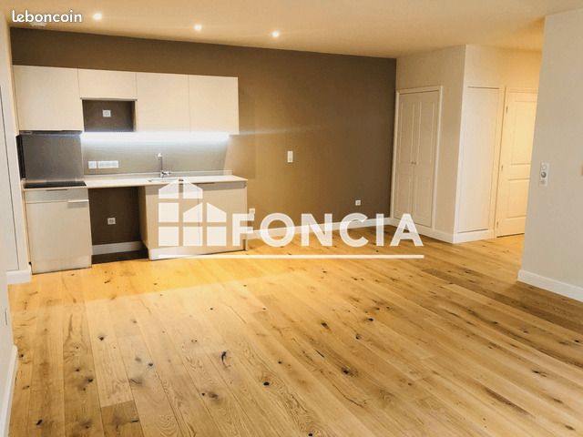 Appartement 3 pièces 70 m² · à Blois · 70 m² · 875 €