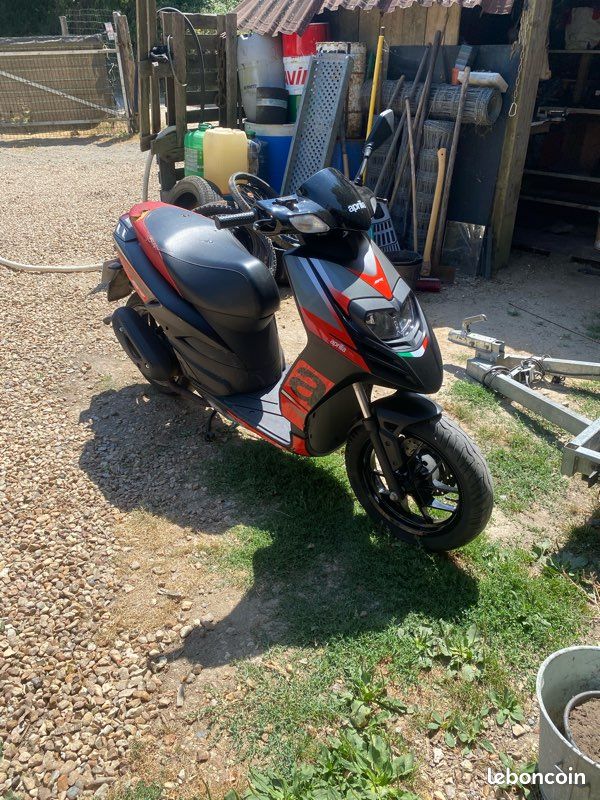 Scooter Aprilia SR 50 (image 1)